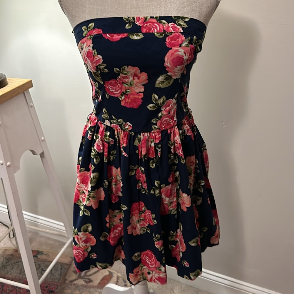 Forever 21 strapless Floral Dress - Picture 2 of 8